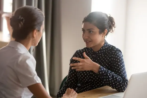 How to Help a Loved One Into a Heroin Detox Center a woman seeks help for self-harm