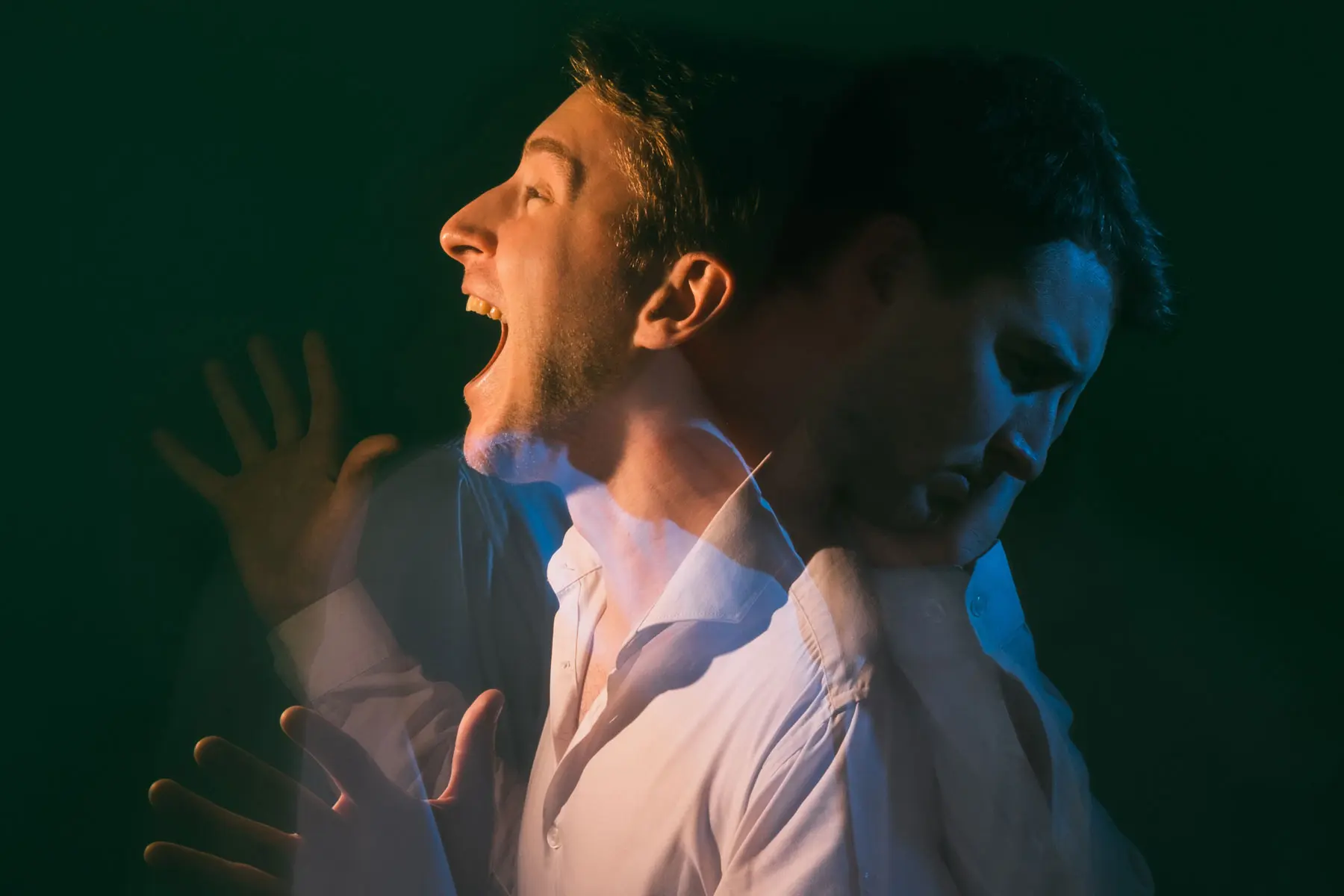 What Are the Signs of Bipolar Disorder a person looks like they are super happy and super sad showing signs of bipolar disorder