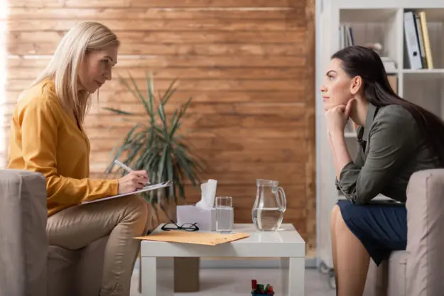 When To Seek Treatment for Crippling Anxiety a woman opens up about her anxiety symptoms in treatment