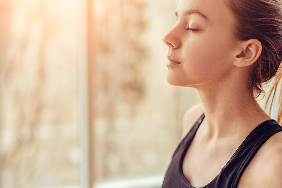 woman learning about the benefits of mindfulness