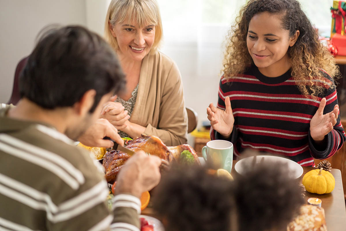 family showing how to enjoy the holidays while sober