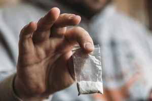 a bag of cocaine represents a cocaine addiction treatment program